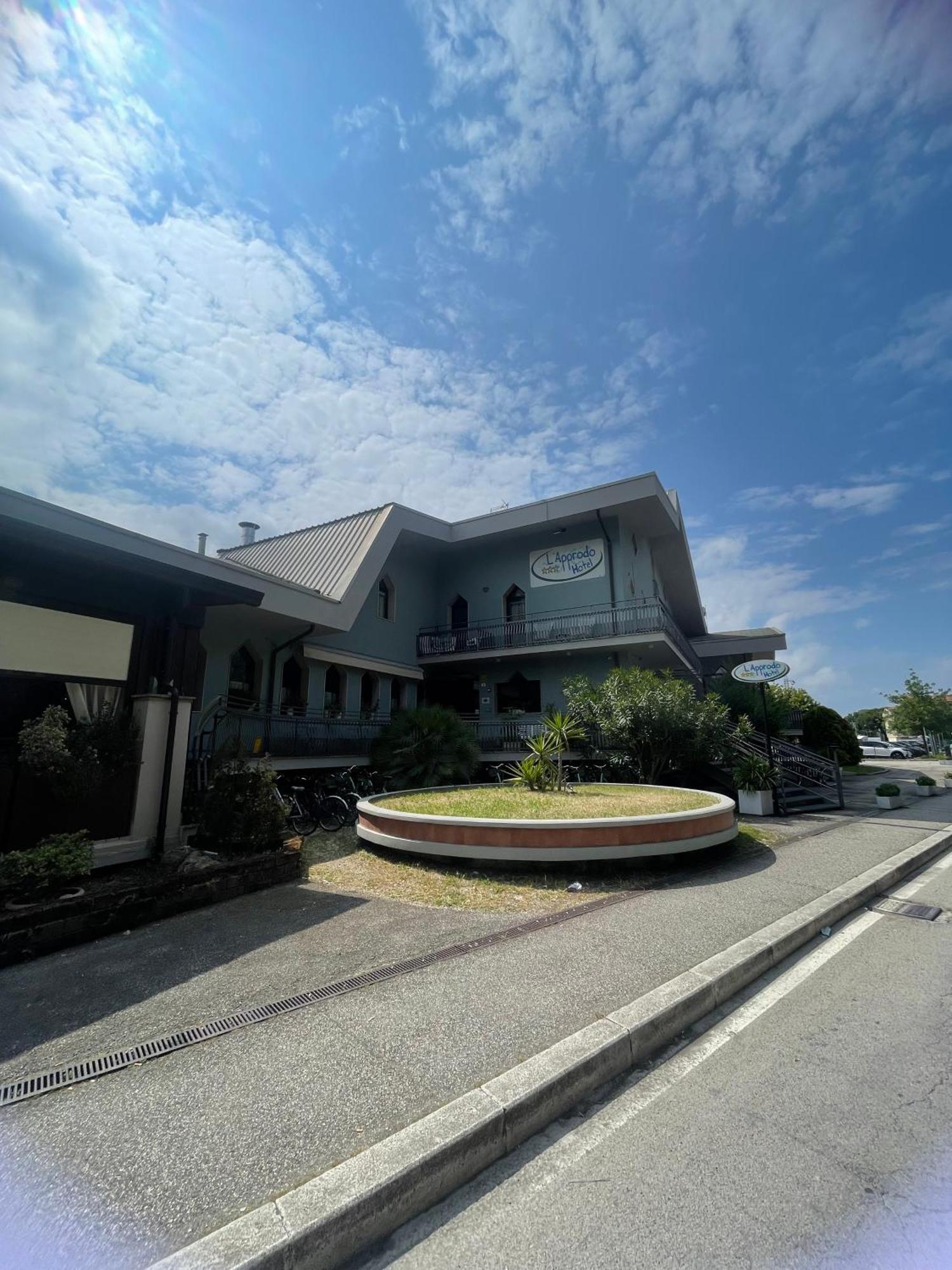 Hotel L'Approdo Cesenatico Exterior foto